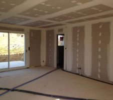 Pièces à vivre, vu sur le cellier