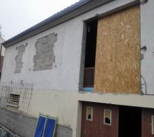 Réparation des fissures extérieures sur les quatre faces de la maison