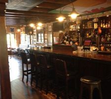 Le loft est devenu un bar