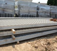 Sur cette photo il s'agit du 13 &eacute;me jour de ma&ccedil;onnerie  : ferraillages
vid&eacute;o pour la ma&ccedil;onnerie jour 13 sur youtube ici : en cours
Vous y trouverez &eacute;galement ma playlist comment construire de A &agrave; Z.
Alors &agrave; bient&ocirc;t