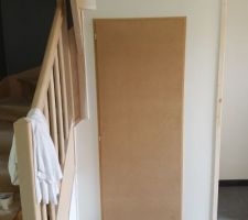 Création d'une porte pour récupérer l'espace perdu sous l'escalier