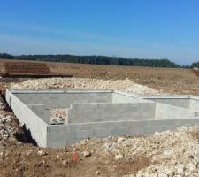 Photo envoyer par Aminevrp Merci à toi ont peut voir une maison déjà commencé