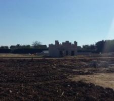 Photo envoyer par Aminevrp Merci à toi ont peut voir une maison déjà commencé
