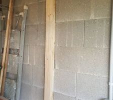 Montage des panneaux OSB au mur du garage