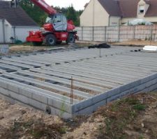 Bon aller, c'est reparti pour le vide sanitaire. &Ccedil;a fait plaisir de voir que &ccedil;a prend forme :) vivement la suite :)