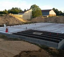 Ah ! plus que la dalle &agrave; couler ;) &ccedil;a fait plaisir de voir que &ccedil;a avance ;)