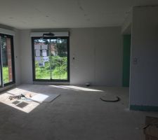 Futur emplacement de l'ilot central avec retour d'une table attenante d'1M80 de long servant également de salle de séjour.... A suivre pour l'installation fin novembre....