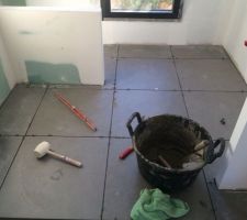 Carrelage salle de bains parents