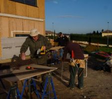 Découpe des panneaux de fibre de bois