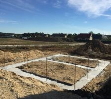 Fondation coul&eacute; plus qu'&agrave; attendre le s&eacute;chage