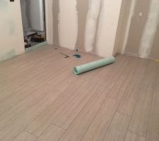 Pose du parquet a clipser