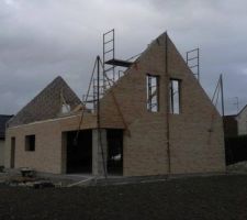 Prochaine &eacute;tape la charpente!