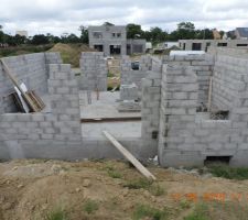 Élévation du RDC en parpaing