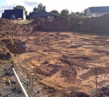 Terrassement du vide sanitaire vu de l'accès chantier (futur garage)