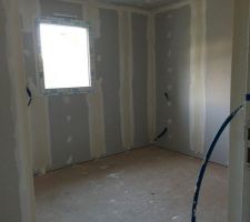 Chambre avec placard