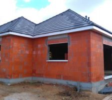 Pose des appuies fenêtres en béton "ton pierre"