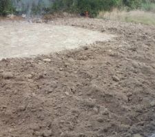 Défonçage du terrain a la minipelle sur 40cm de profondeur environs