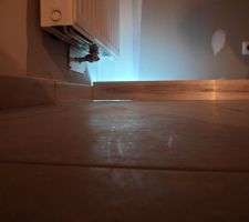 Contrôle de la pose du carrelage réalisé par mes soins... 
chacun se fera une idée de la pose du carrelage par l'EURL "RC2B" à ABBECOURT (02)....