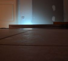 Contrôle de la pose du carrelage réalisé par mes soins... 
chacun se fera une idée de la pose du carrelage par l'EURL "RC2B" à ABBECOURT (02)....