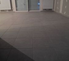 Contrôle de la pose du carrelage réalisé par mes soins... 
chacun se fera une idée de la pose du carrelage par l'EURL "RC2B" à ABBECOURT (02)....
