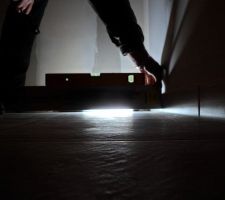 Contrôle de la pose du carrelage réalisé par mes soins... Là tel qu'il devrait être.....
chacun se fera une idée de la pose du carrelage par l'EURL "RC2B" à ABBECOURT (02)....