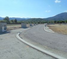 Pose de l'asphalte (premi&egrave;re couche)