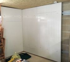 Isolation Garage .Panneaux sandwich de 80mm de mousse polyuréthane .