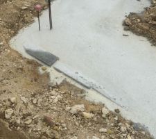 Je ne pense pas que ce soit normale que les aglo resorte. 
photo envoyer au Cdt en attente d'une r&eacute;ponse.