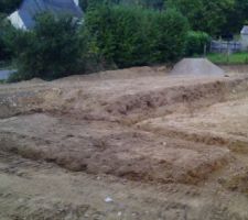 D&eacute;but des travaux, pr&eacute;paration pour les fondations.
