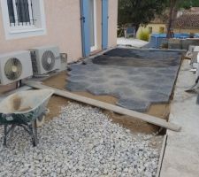 Début pose des dalles béton