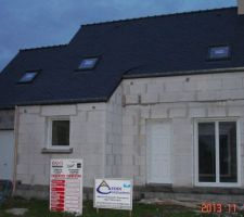 Beton Cellulaire et agglo. Toiture en ardoise