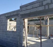 Fin rez-de-chaussée et bientôt coulage plancher béton. ...