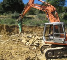 C'est parti, et comme on s'y attendait, il y a du rocher => partie de brise roche.