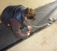 Découpe du pare pluie anti UV