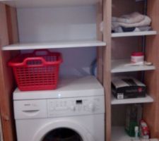 SDB: placard sous chauffe-eau avec matériaux de récupération. Coût total: 3? ...et du travail manuel...