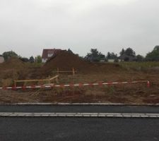 Première phase de l'évacuation des terres....on a comme qui dirait fait le ménage !!!