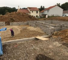 Les ma&ccedil;ons ont bien avanc&eacute;s aujourd'hui