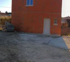 Désencombrement devant la maison !