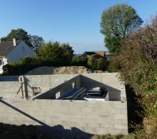 Fin de l'élevation des murs du vide sanitaire