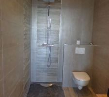 Salle de bain chambre parents