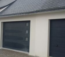 Vue avant du nouveau garage