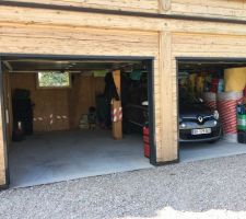 Enfin dans le garage
Merci Mr le maçon terrassier bon a rien......
