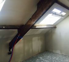 On plafonne la chambre parentale