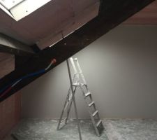 On plafonne la chambre parentale