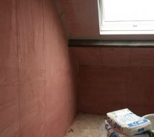 On met l'accrocheur pour la chambre parentale