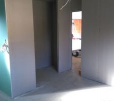Chambre parental avec SDD et Dressing terminée (reste bande à faire)