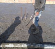Deuxième couche de béton en cours de coulage