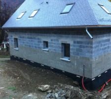 Finition de la pose delta ms, avant la finition du terrasement