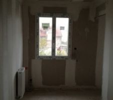 Placo termin&eacute;, bandes faites.