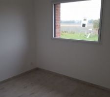 Peinture par une entreprise pro ! Une chambre . Et franchement beau boulot. Et en plus il nettoie tout!.